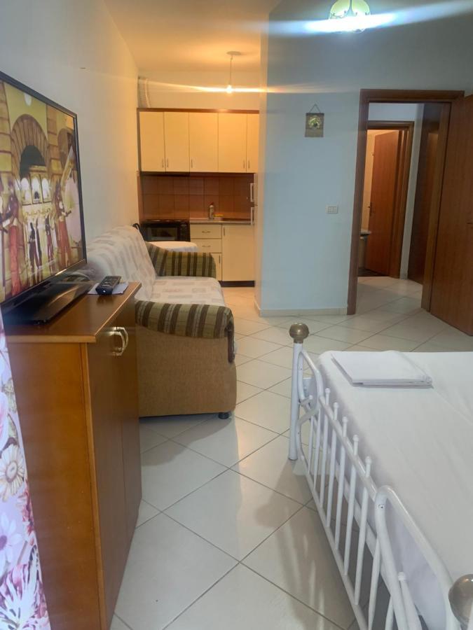 Caramel Sun Apartment Sarandë エクステリア 写真